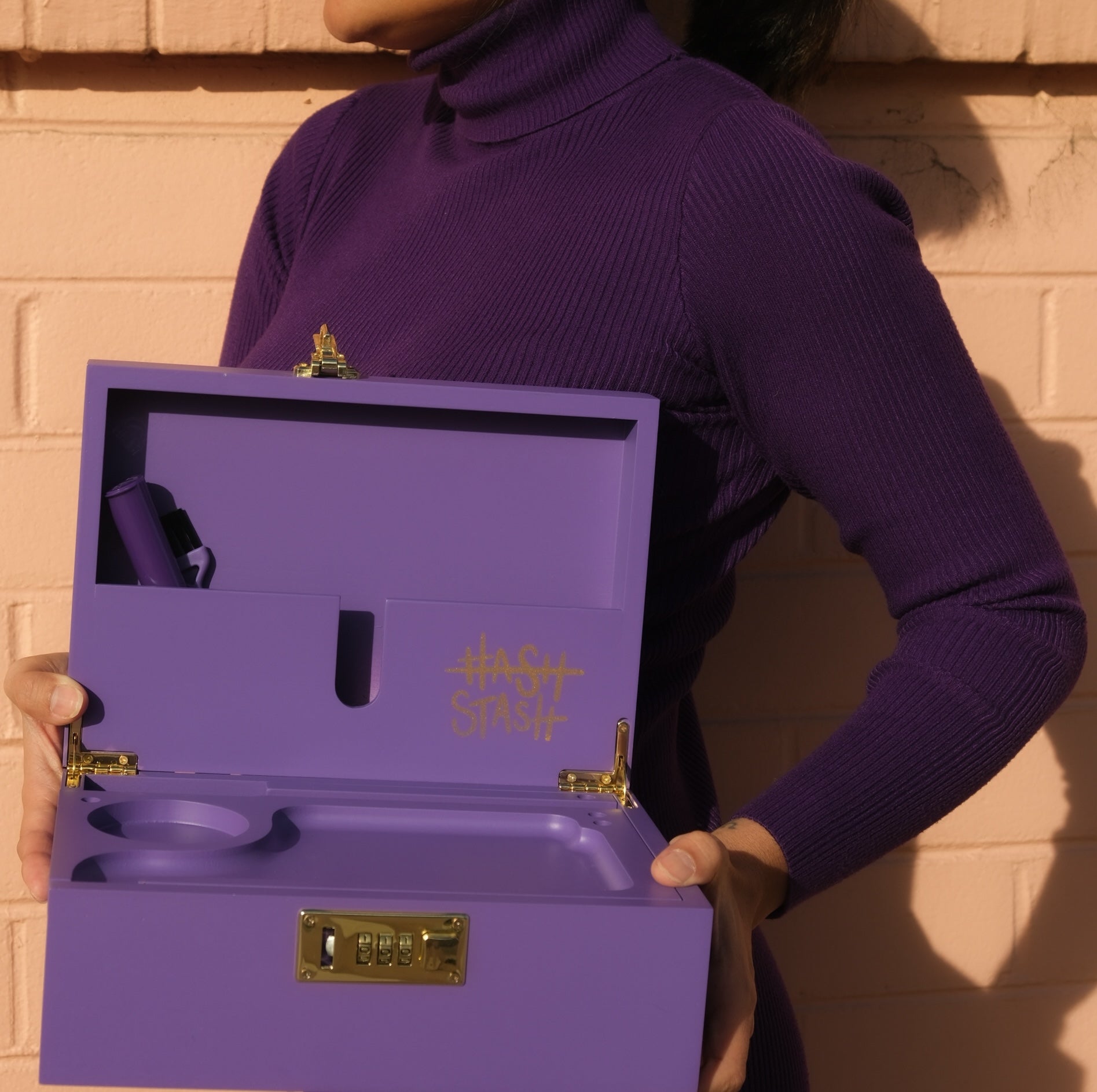 #color_purple/gold